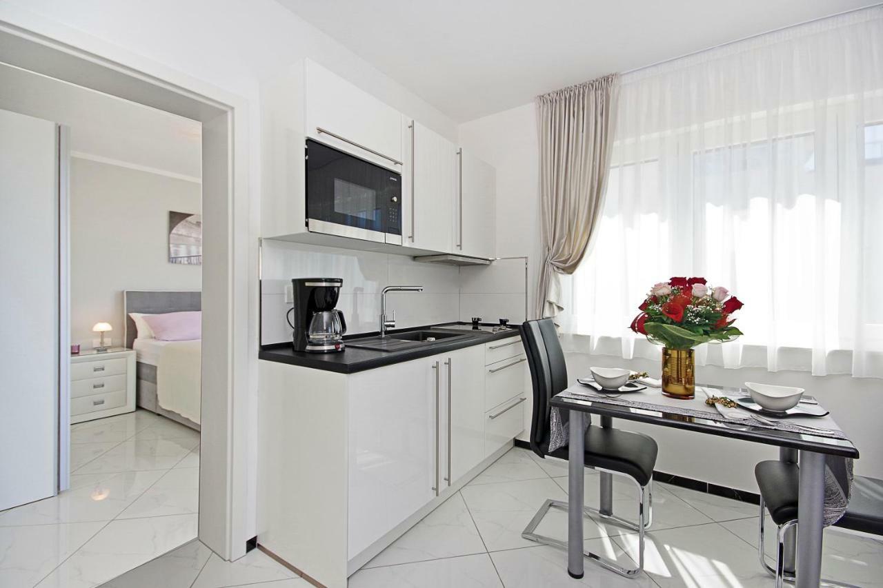 Villa Inis Makarska Esterno foto