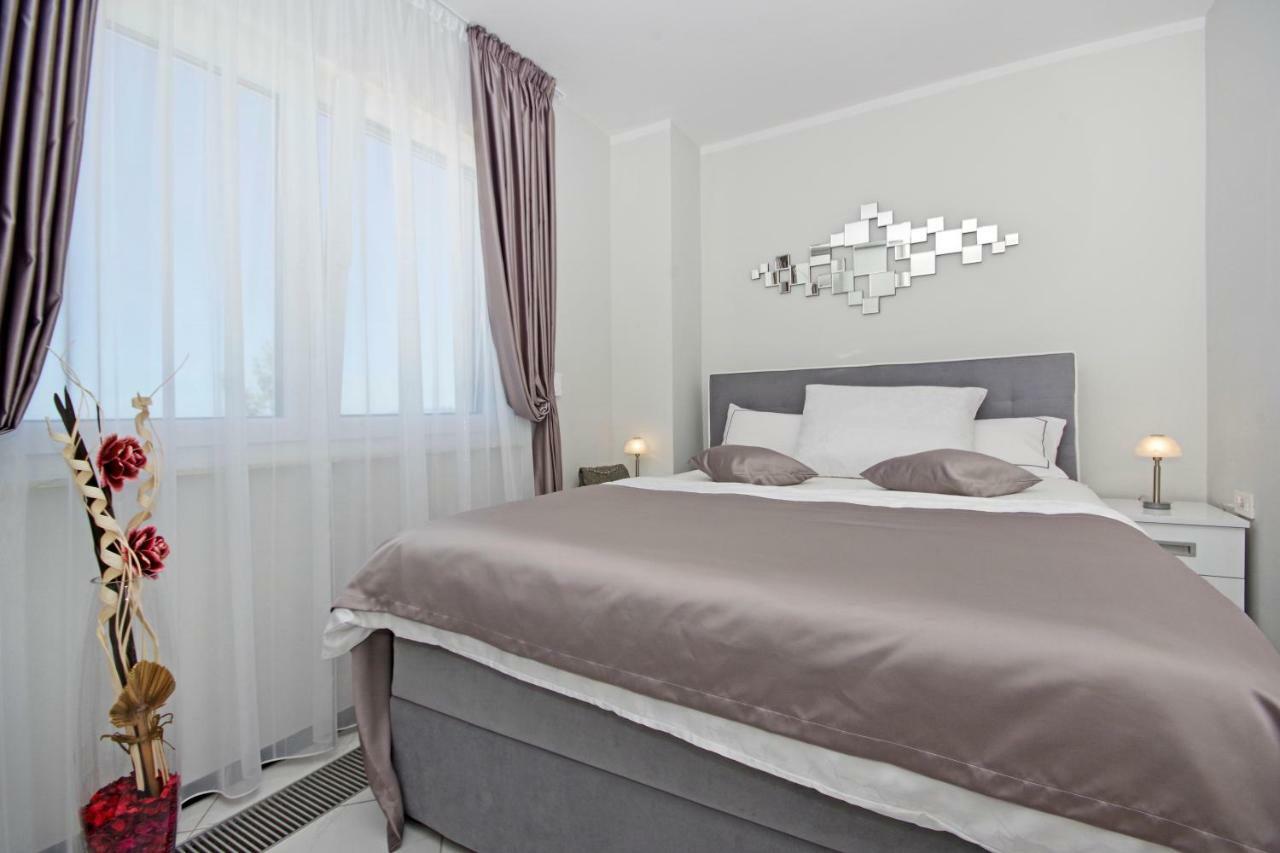 Villa Inis Makarska Esterno foto